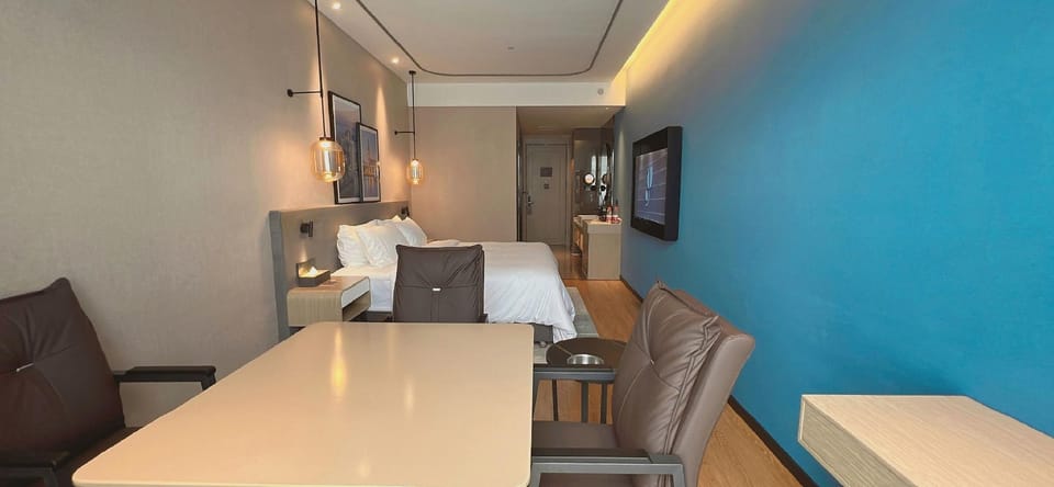 Country Inn & Suites by Radisson Zhuhai Jinwan Aero New Town Hotel in Guangdong