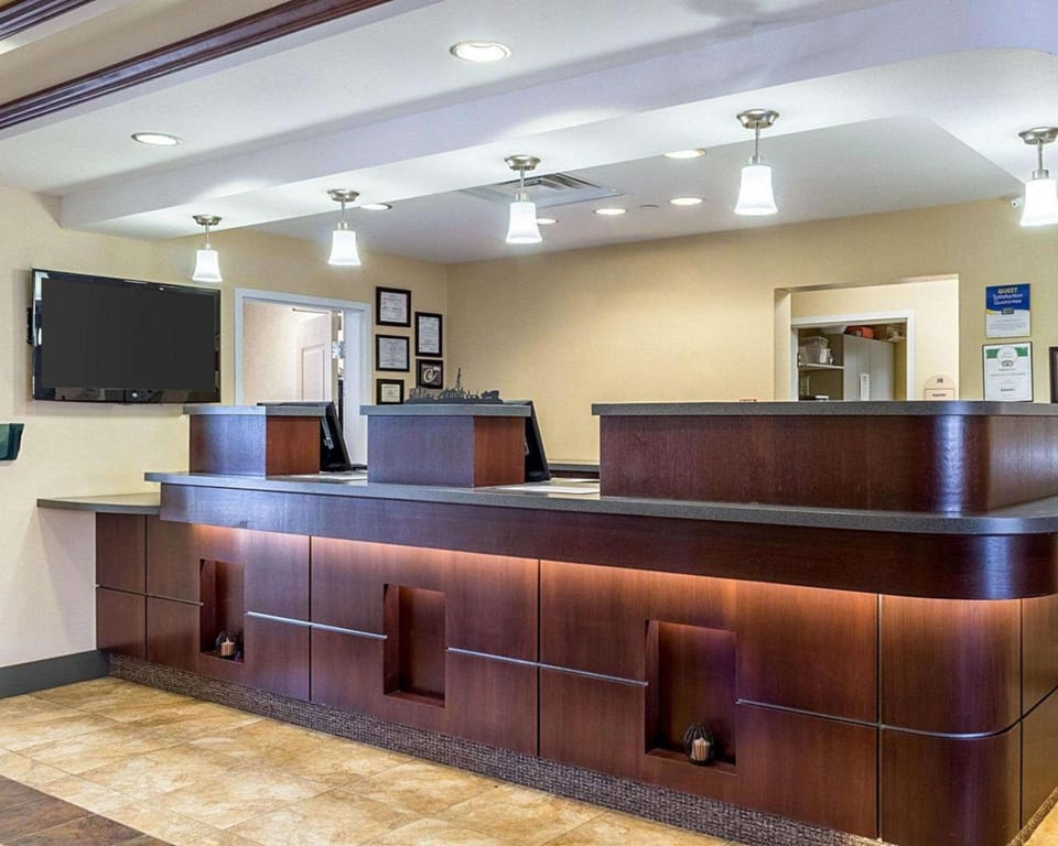 MainStay Suites Minot Hotel in Minot