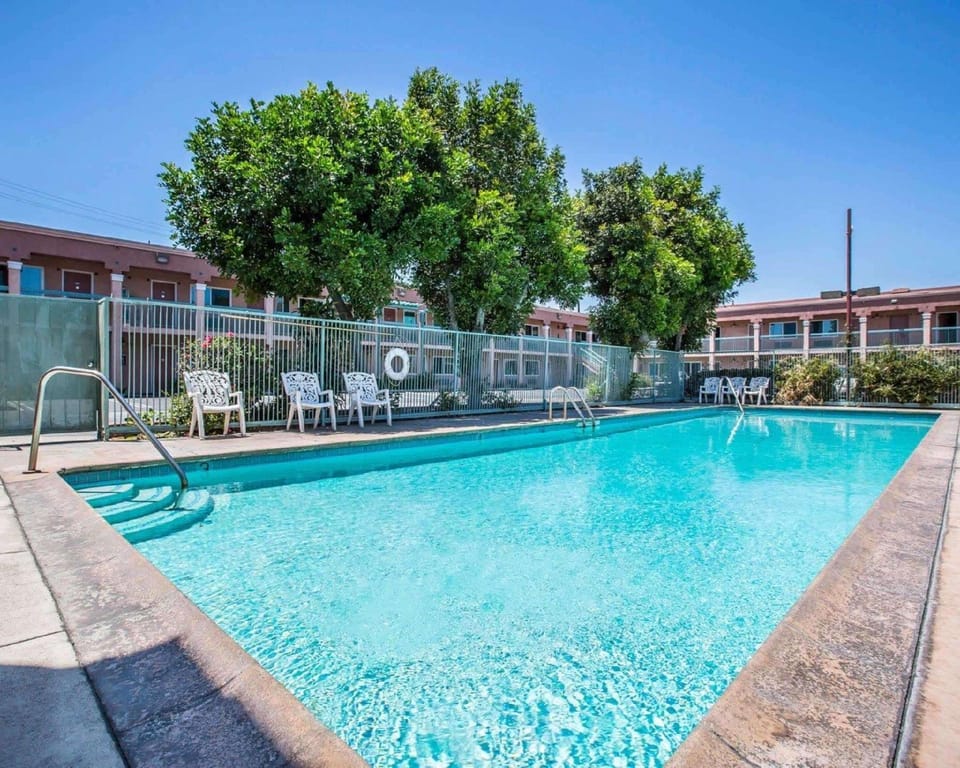 Rodeway Inn South Gate - Los Angeles South Hotel in South Gate