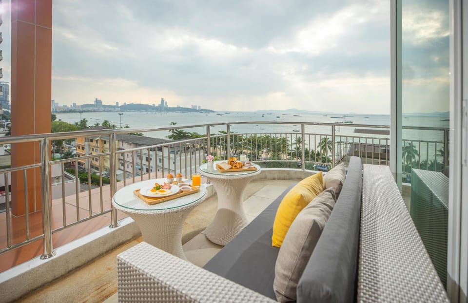 Pattaya Sea View Hotel Hotel in Pattaya City