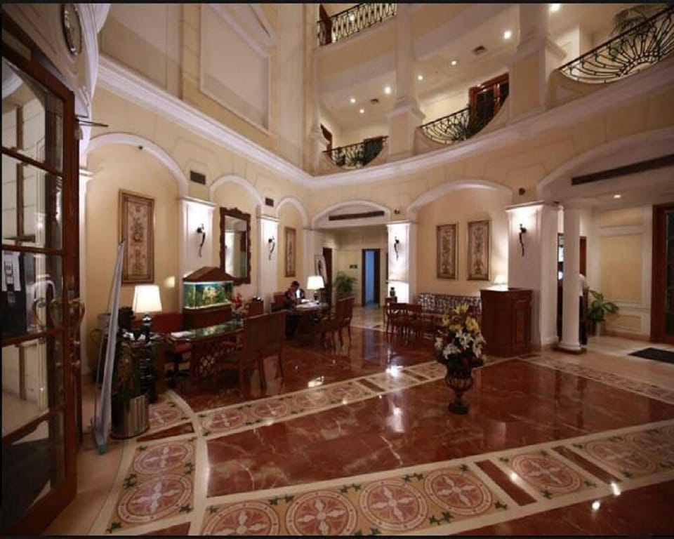 DLF Club 4 Hotel in Gurugram