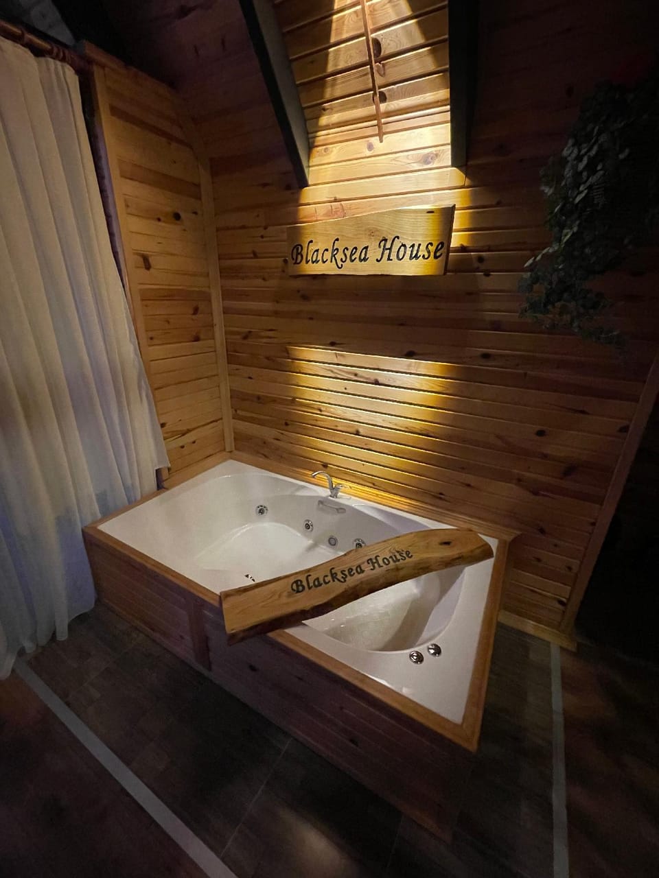 BlackSea House Bungalov Resort in Georgia