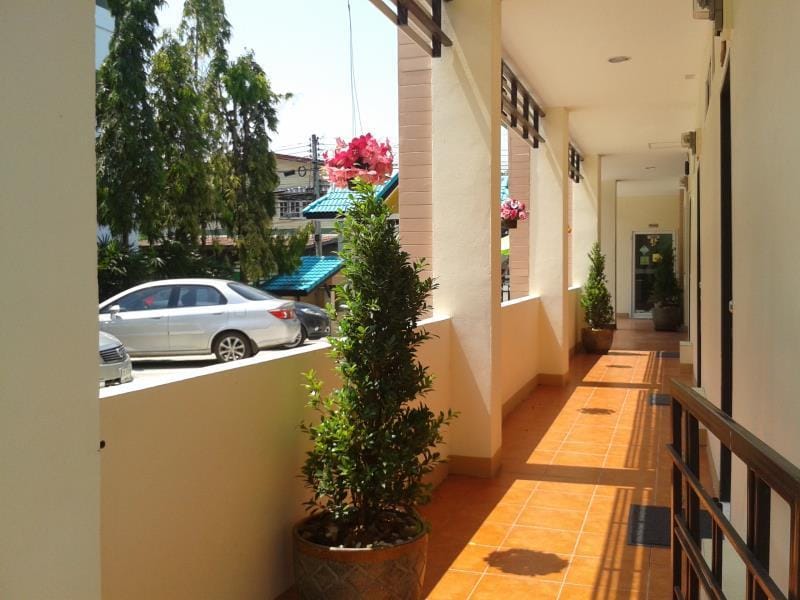 Santipran Place Apartment hotel in Laos