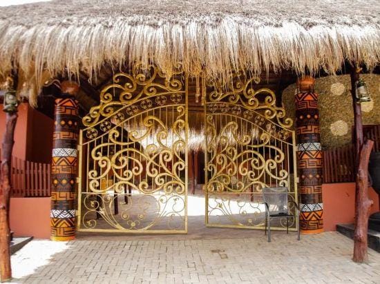 Ike's Cultural Village Hotel in Kumasi