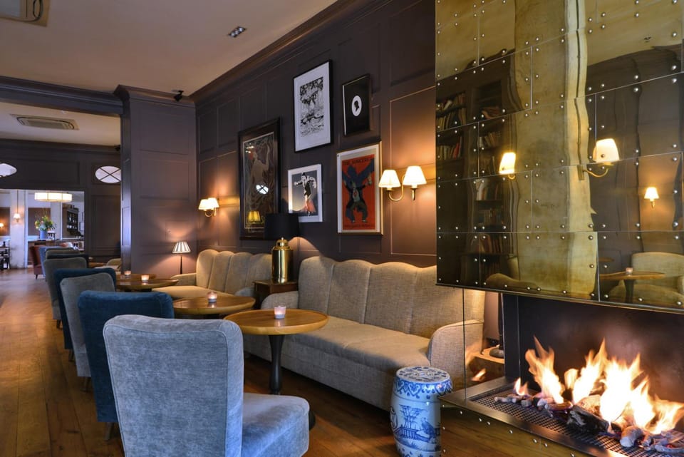 Bar/lounge