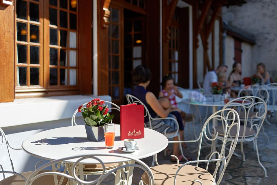 Coffee shop