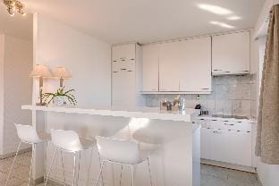 Spacious   modern sea view apartment with garage Hotel in Ostend