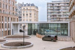 Beautiful apartment with parking close to the sea Hotel in Ostend
