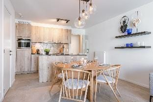 Beautiful apartment with pool  terrace and parking Hotel in Koksijde