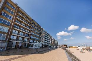 Beachfront apartment in Zeebrugge Hotel in Bruges