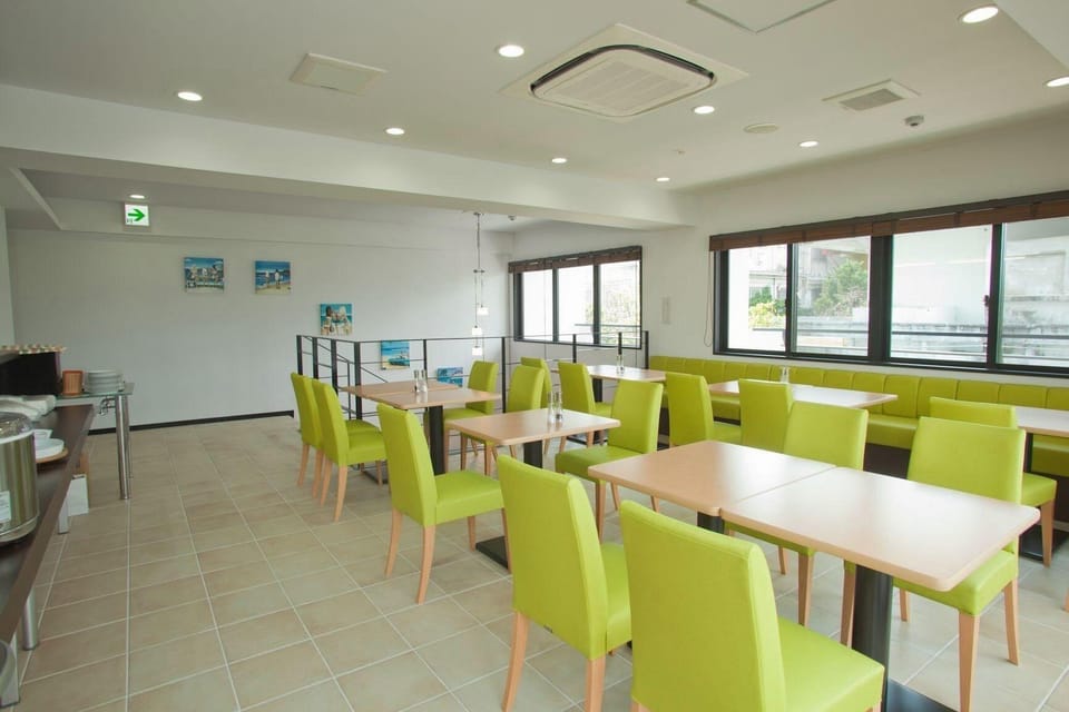 Hotel de L'Aqua Resort in Okinawa Prefecture