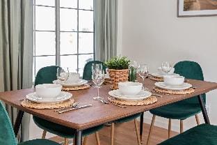 Delightful 4BR Home Nr Downtown Reno w  Fireplace Hotel in Reno