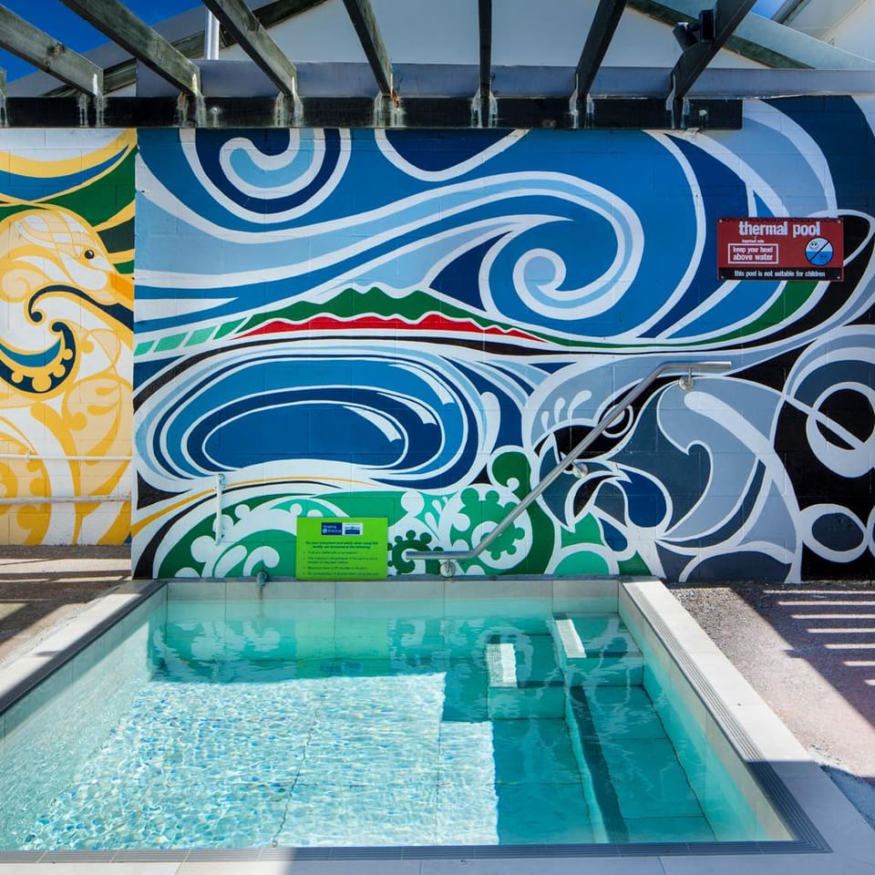 Four Canoes Hotel Hostel in Rotorua