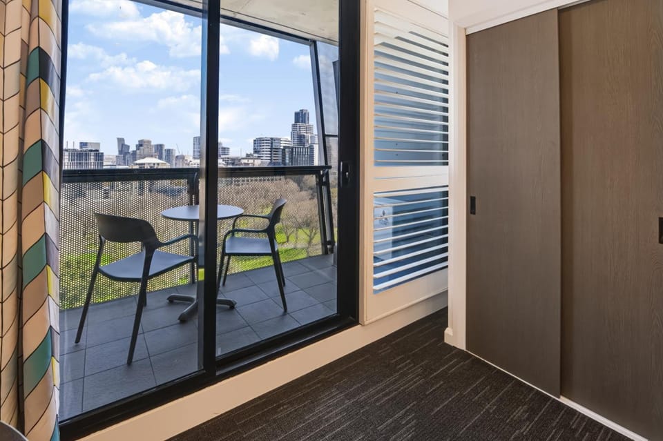 Oaks Melbourne on William Suites Apartment hotel in Melbourne