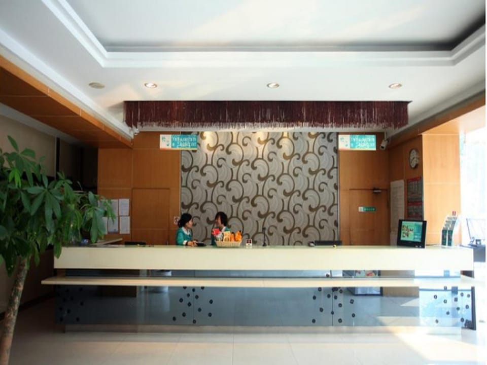 Jinjiang Inn Wuxi Central Station Hotel in Suzhou