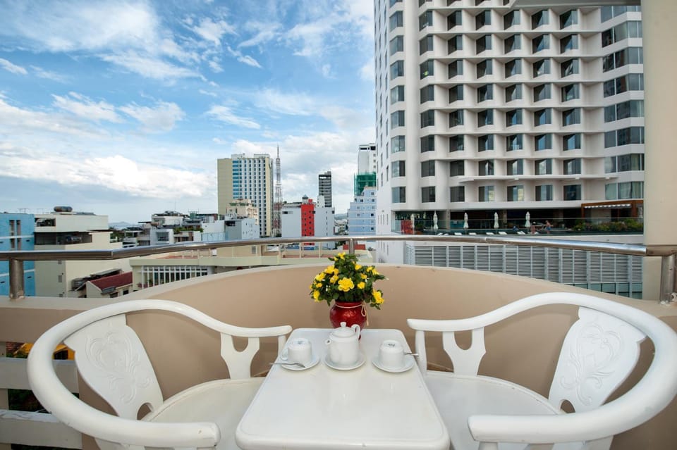Palm Beach Hotel Hotel in Nha Trang