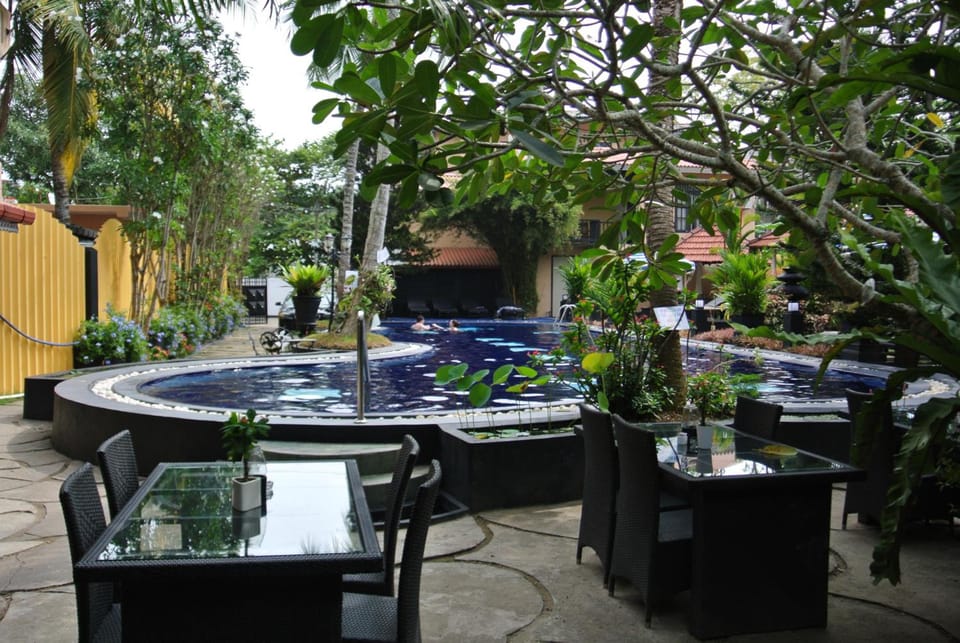 Hotel Flower Garden Hotel in Southern Province