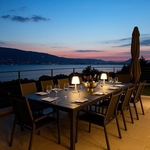Villa Savoie - luxe et serenite- piscine, sauna et jacuzzi - Annecy location prestige Hotel in Menthon-Saint-Bernard