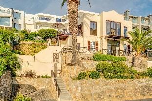 Colonial-style Apartment w Views   Pool Area  CBT Lodge Hotel in Camps Bay