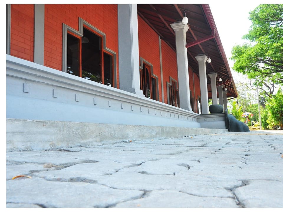 Hotel Mahanuge Resort in Sri Lanka