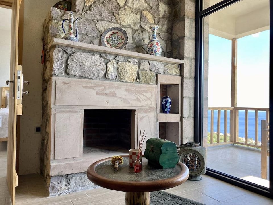 Assos Karadut Taş Otel Hotel in Decentralized Administration of the Aegean