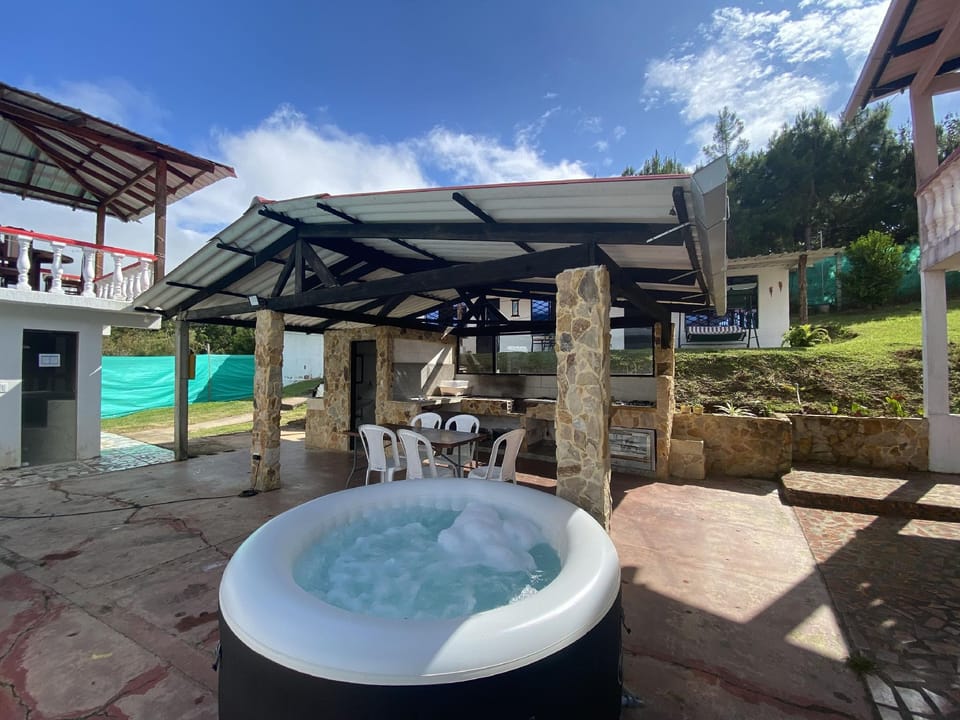 Finca Villa Maju & Finca Villa Maju km24 Hotel in Valle del Cauca