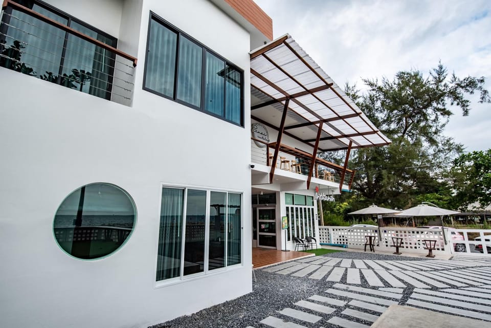 Sinai Rimtalay  Hotel in Rayong, Mueang Rayong District, Rayong, Thailand
