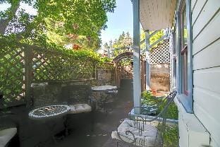 Winchester Inn Hotel in Ashland