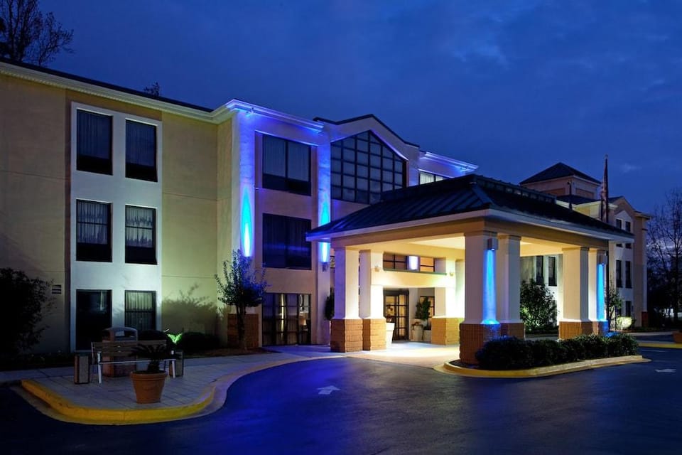 Fairfield by Marriott Inn & Suites Columbia Lexington Hotel in South Carolina