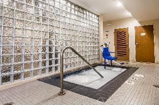 Comfort Inn and Suites Hotel in San Leandro