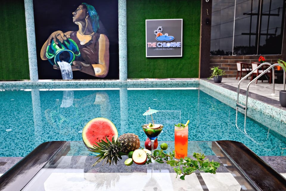 Swimming pool