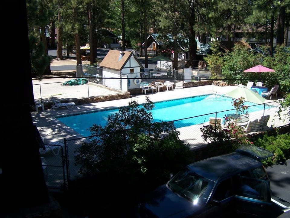 Black Forest Lodge Hotel in Big Bear