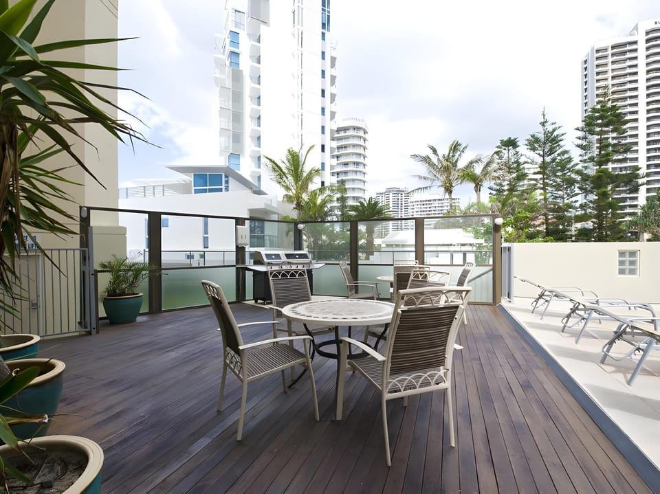 Berkeley On The Beach Apartment Apartment hotel in Surfers Paradise