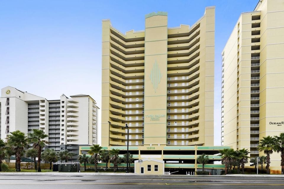 Twin Palms by Book That Condo Hotel in Long Beach