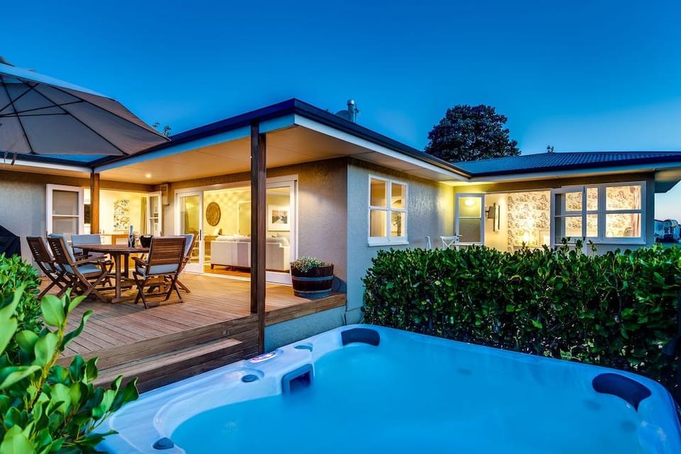 The Farmhouse Hotel in Napier