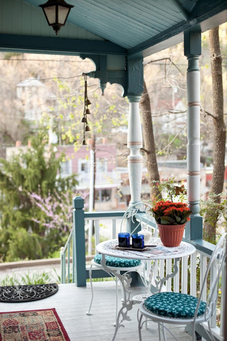 Cliff Cottage Inn, Downtown Bed & Breakfast Hotel in Eureka Springs