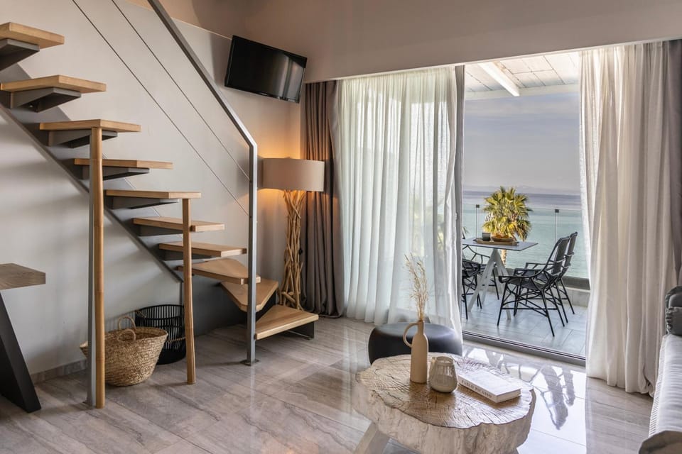 Blue Carpet Luxury Suites Apartment hotel in Halkidiki