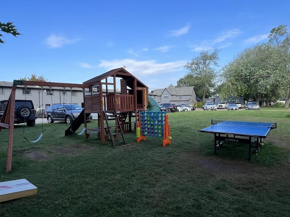 Long Beach Resort Hotel in Lake Erie