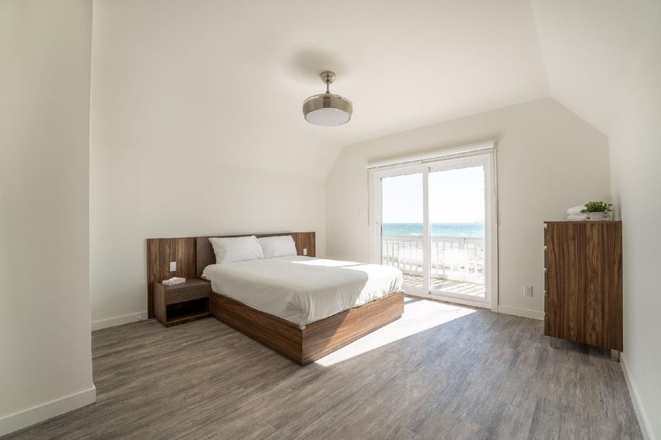 Long Beach Resort Hotel in Lake Erie