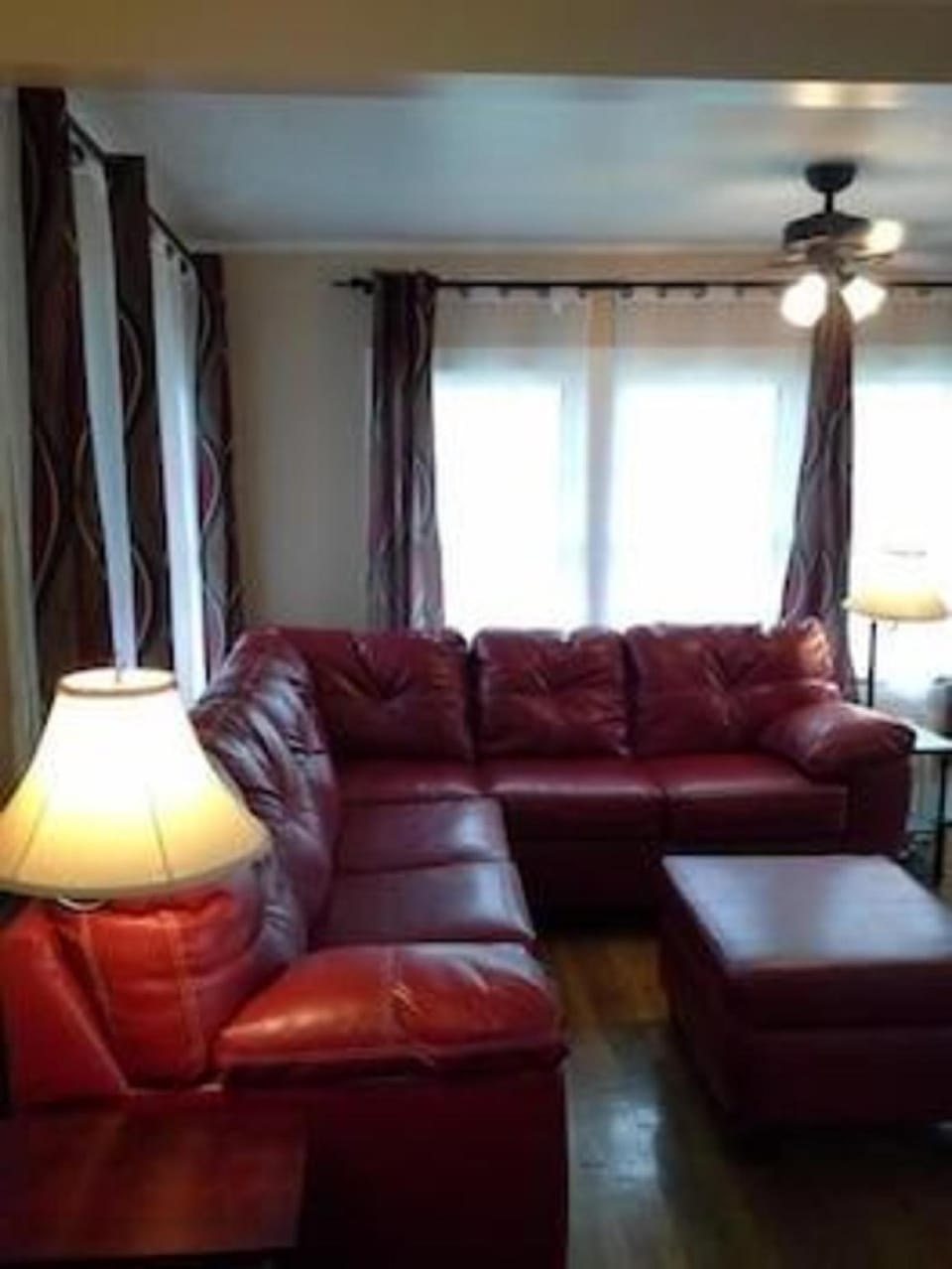 Jarvis Edgewater Park & Beach 5Bd Villa Hotel in Cleveland Heights