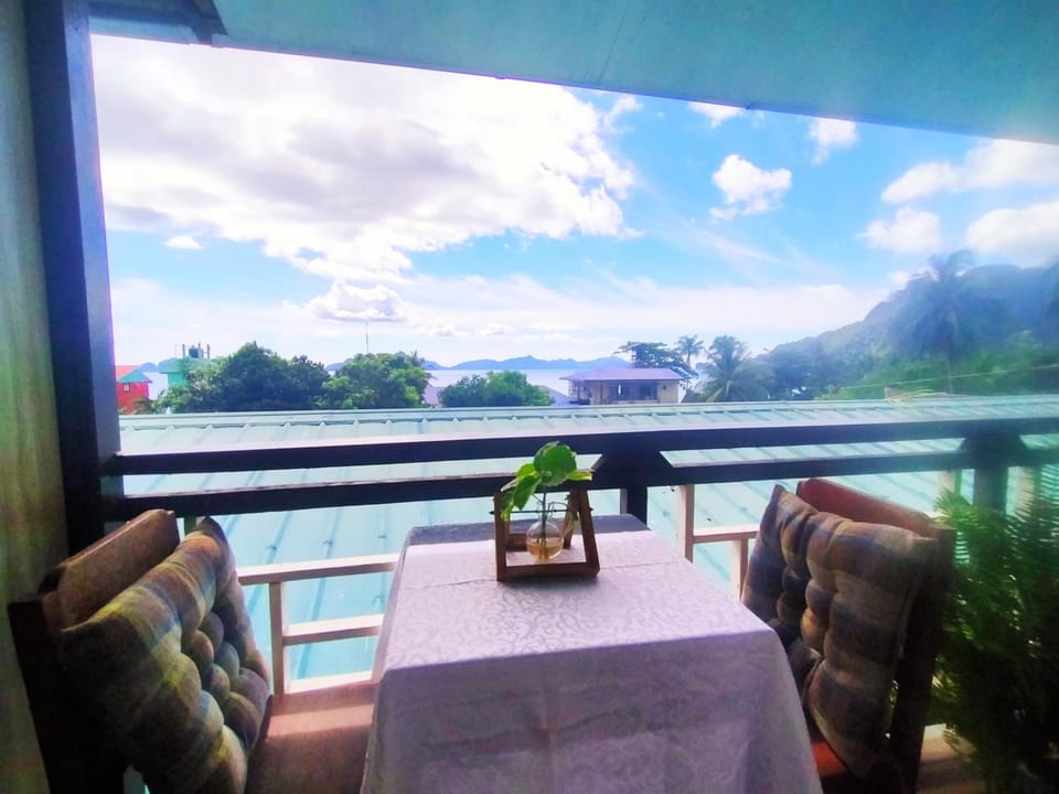 Hwan Dynasty Suite Hotel in El Nido