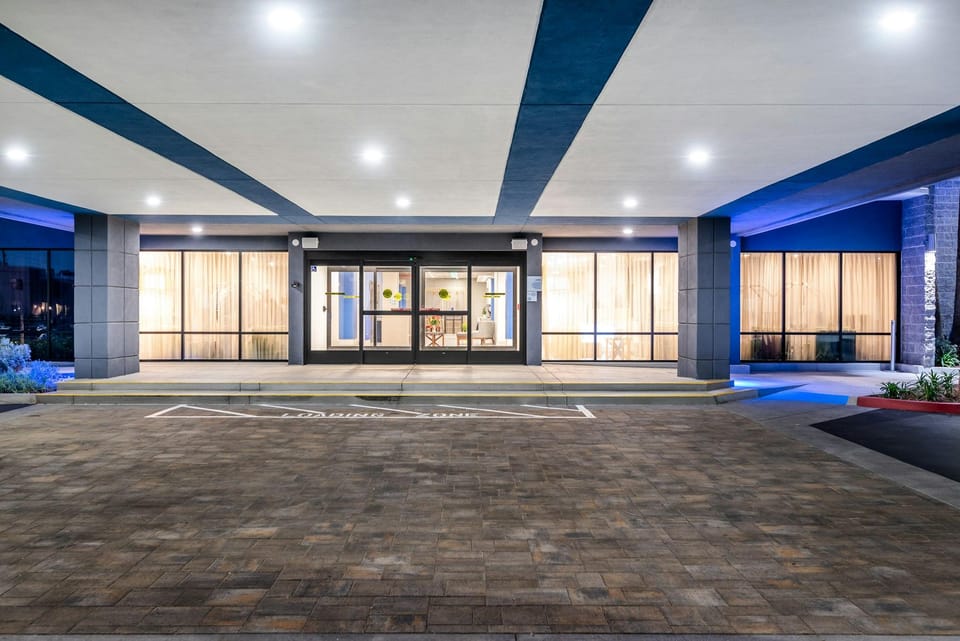 Holiday Inn Express & Suites Santa Ana - Orange County By IHG Hotel in Santa Ana