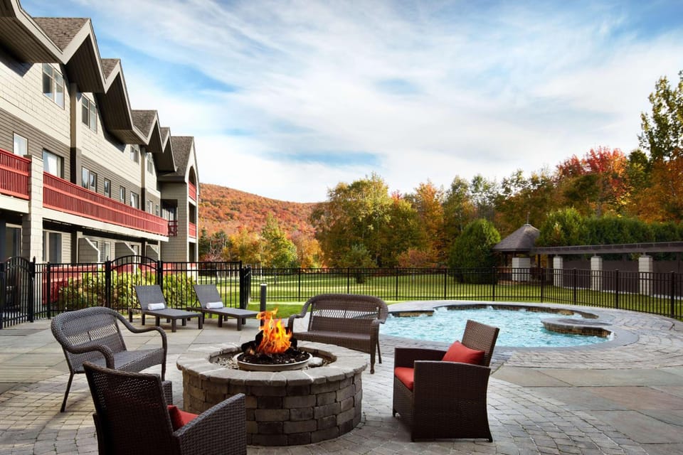 Killington Mountain Lodge, Tapestry Collection by Hilton Hotel in Mendon