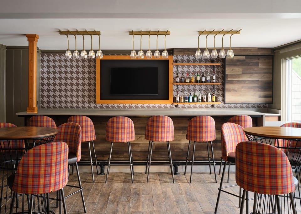 Killington Mountain Lodge, Tapestry Collection by Hilton Hotel in Mendon
