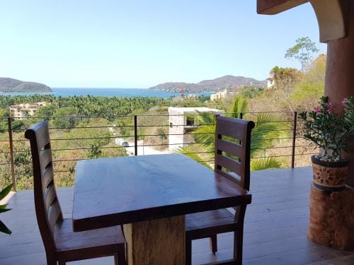 Casa Arcoiris Zihuatanejo B&B Hotel in Zihuatanejo