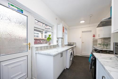 M6 Guest House Hotel in Salford