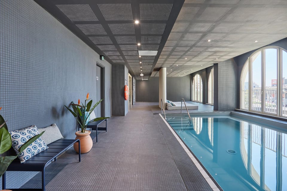 Swimming pool