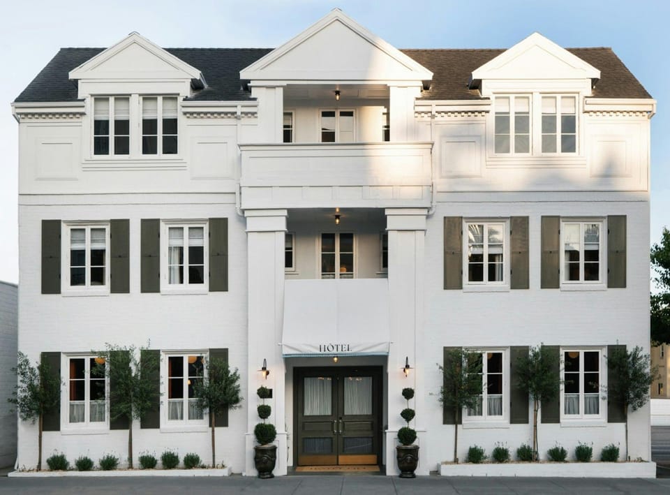 The Hotel Lili Hotel in Beverly Hills