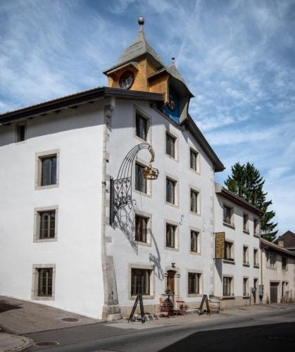 Hotel-Restaurant Le Cochon Rose Hotel in Neuchâtel, Switzerland