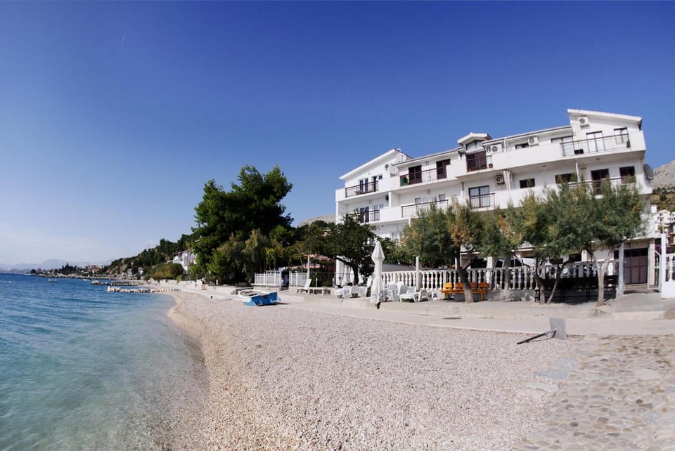 Apartments Petricevic Hotel in Podstrana
